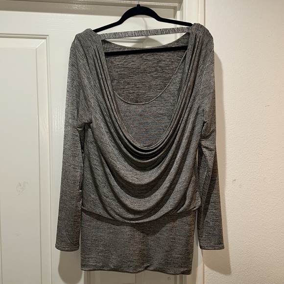 WHITE HOUSE BLACK MARKET gorgeous top! Never worn - Picture 2 of 4